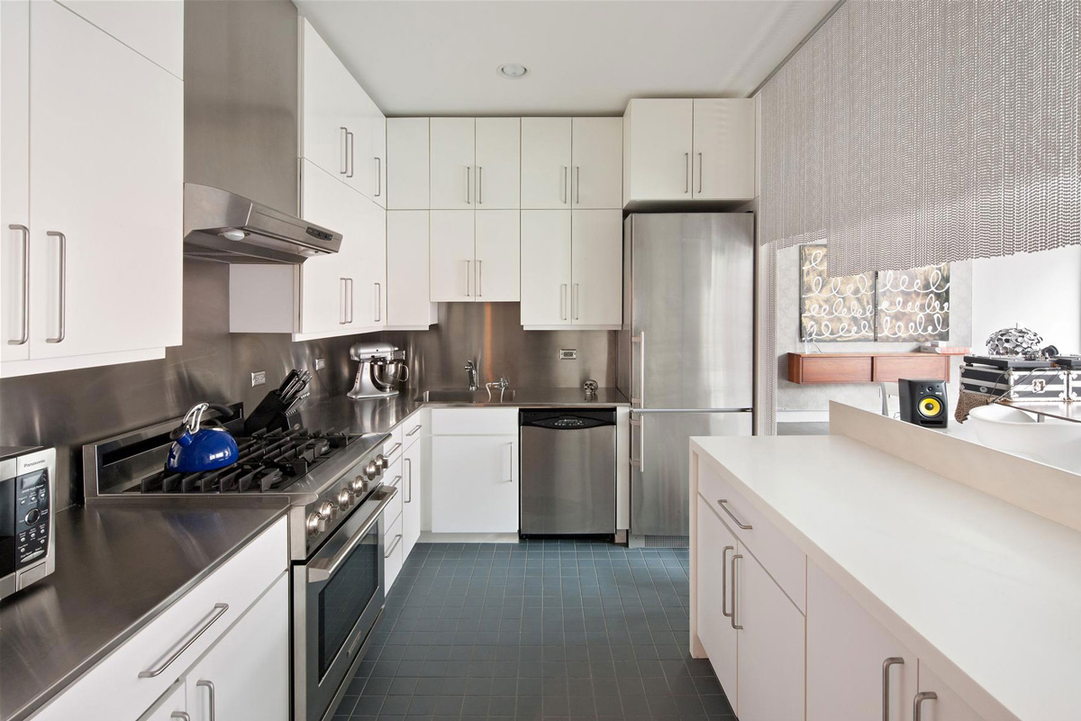 Kitchen Stylish Apartment In New York City