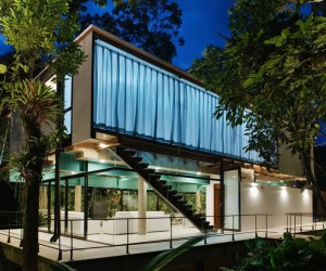 House in Iporanga, Brazil by Nitsche Arquitetos Associados
