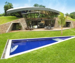 Two Houses in Luque, Paraguay, by Bauen