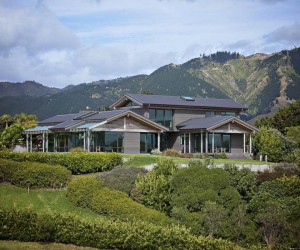 Elegant Contemporary Home in Te Horo, New Zealand