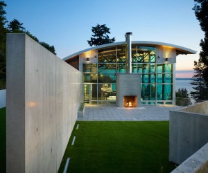 West Seattle Residence with Spectacular Inlet Views