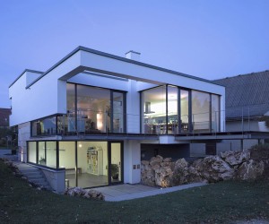 Contemporary Split-Level Home in Aalen, Germany