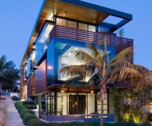 Exceptional Glass & Wood Home in Los Angeles, California