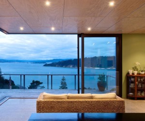 Hillside Home with Spectacular views in Wellington, New Zealand