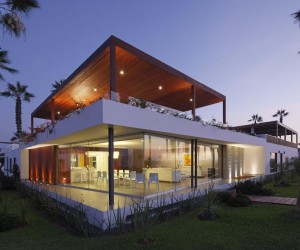 Luxury Modern Home in Cañete, Peru