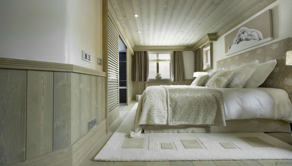 Bedroom, Chalet White Pearl by Philippe Capezzone
