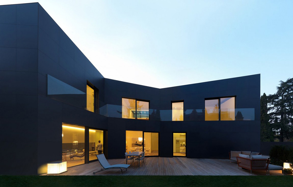 House in Sassuolo by Enrico Iascone Architetti