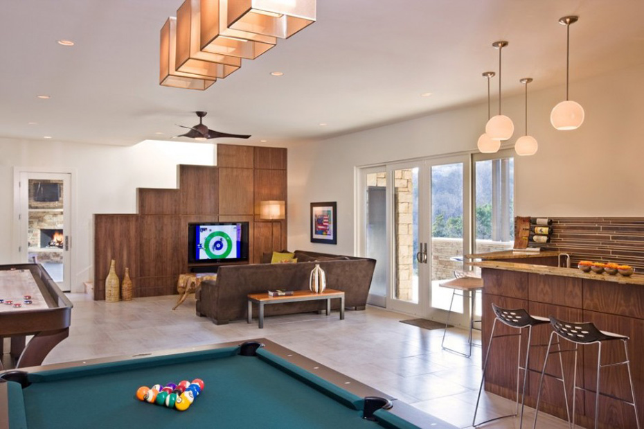 Games Room, Westlake Drive House by James D. LaRue Architects