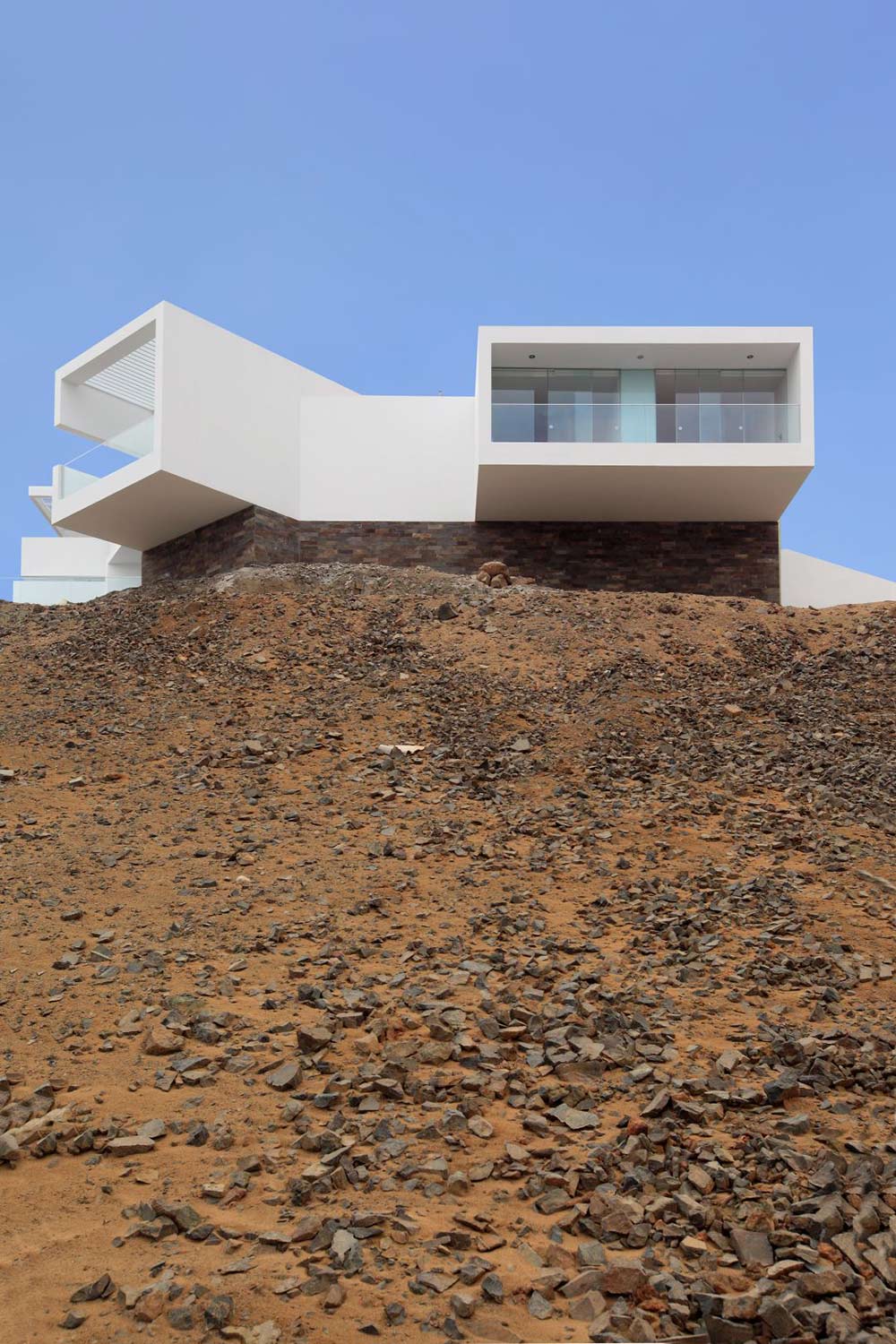 Casa Playa Las Lomas, Peru by Vértice Arquitectos