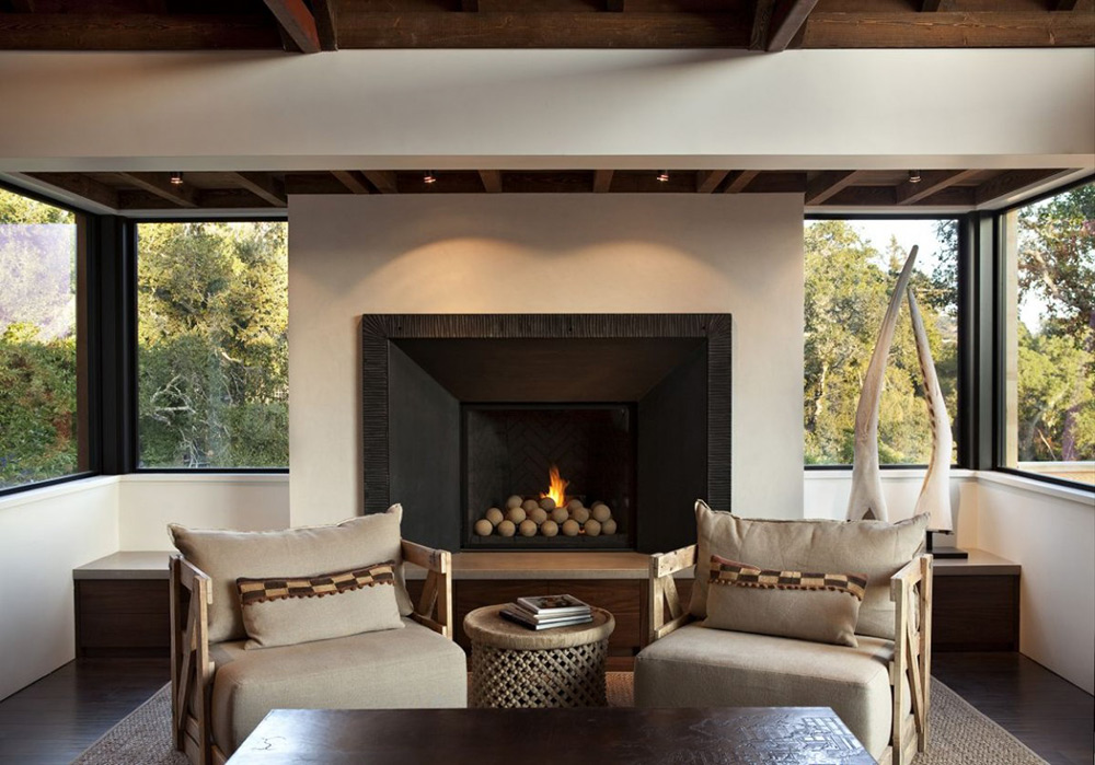 Contemporary Fireplace, Hillside House, California by SB Architects