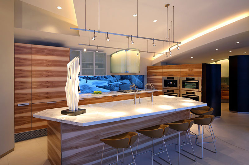 Kitchen, Breakfast Table, Lake House, Lake Tahoe by Mark Dziewulski Architect