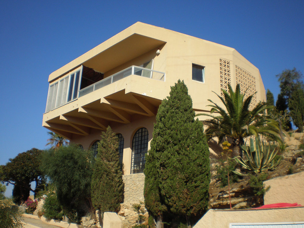 Diamond House, Alicante, Spain by Abis Arquitectura