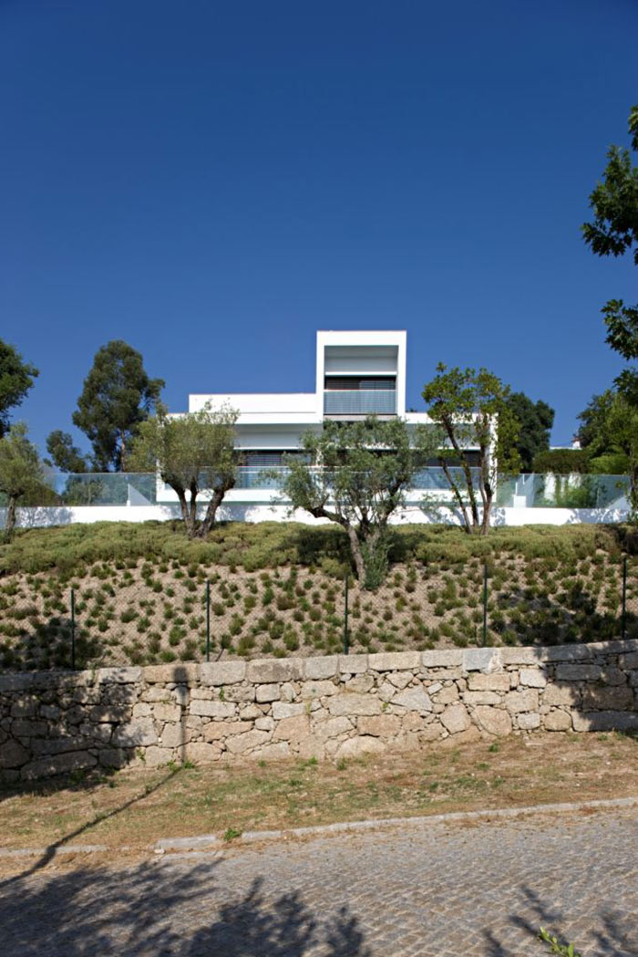 CS House Portugal by Pitagoras Arquitectos