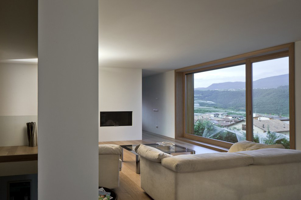 White Sofas, Living Space, Fireplace, Casa Incantata B&B, Revò, Italy