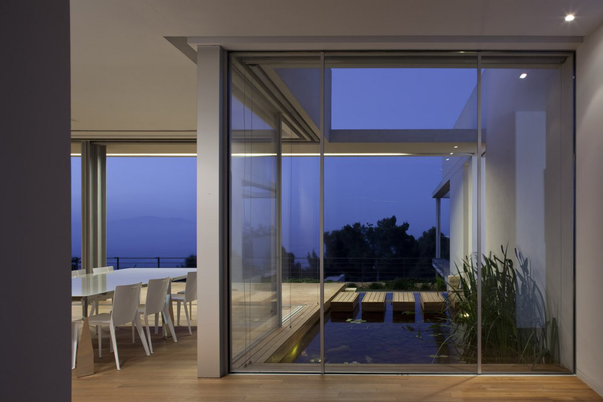 Glass Walls, Open Plan, Hillside House Overlooking the Hahula Valley, Israel