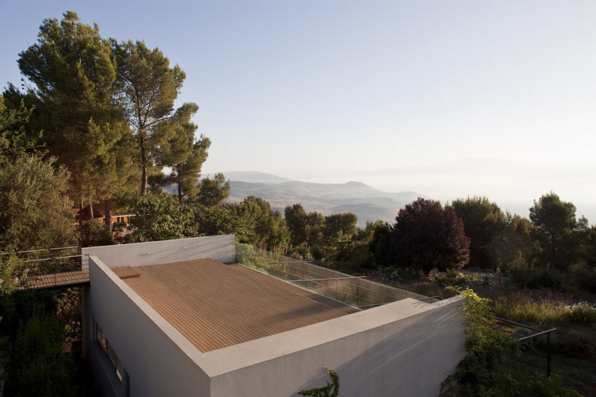 Studio, Roof Terrace, Hillside House Overlooking the Hahula Valley, Israel