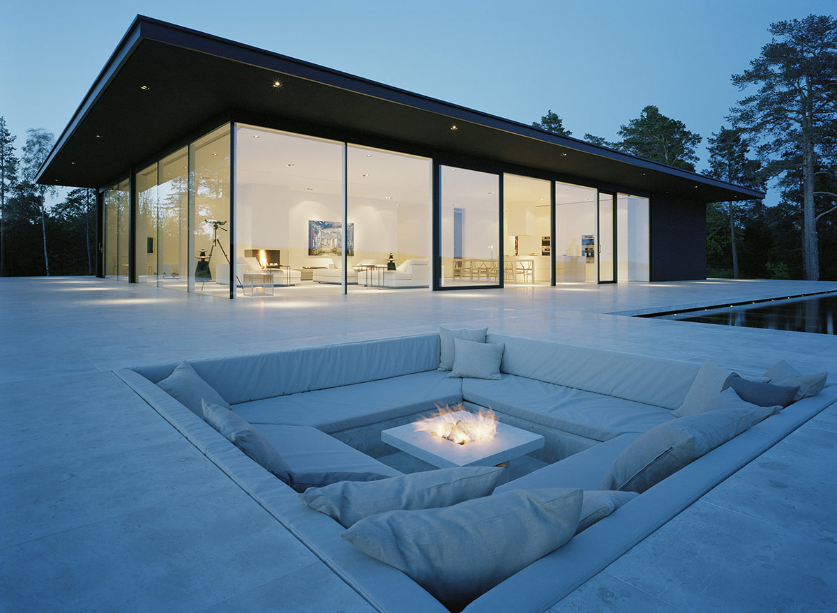 Fire Pit, Stunning Lake House in Sweden
