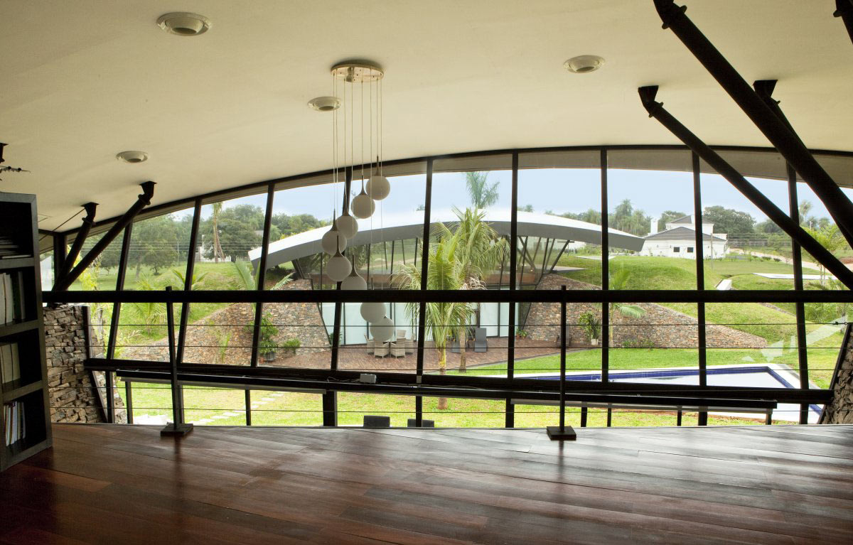 Mezzanine, Two Homes in Luque, Paraguay, by Bauen