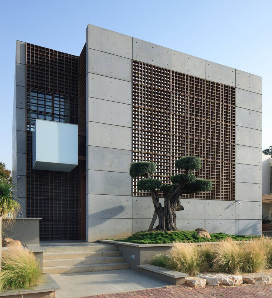 Unique Concrete House in Israel