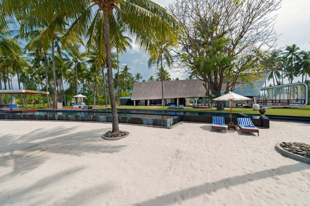 Beach, Pool, Sun Loungers, Villa Sapi, Lombok Island, Indonesia