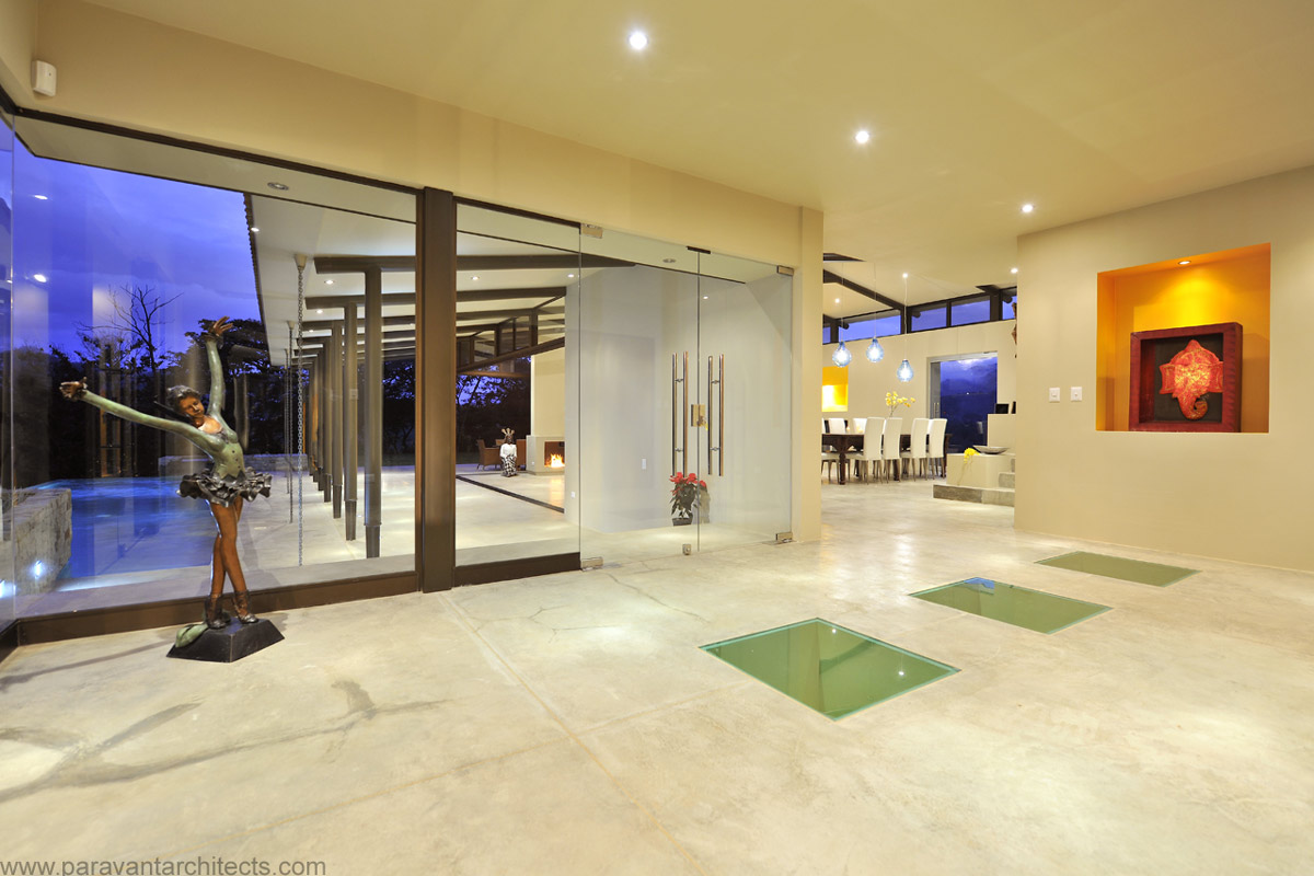 Glass Doors & Walls, Hallway, Areopagus Residence in Atenas, Costa Rica by Paravant Architects