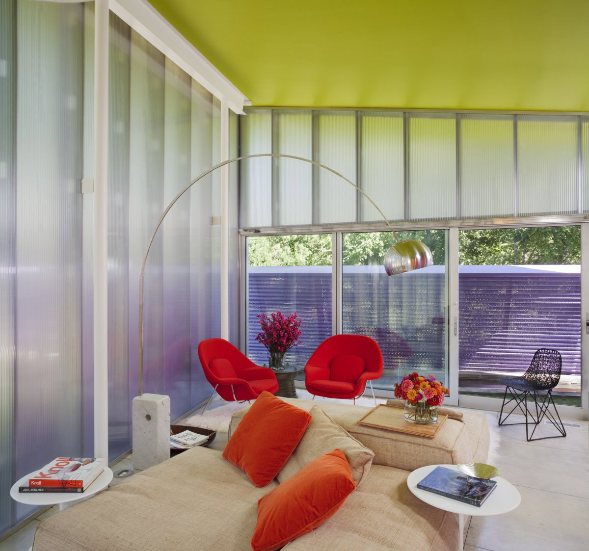 Living Space, Colorful Summer Retreat in New York by Stamberg Aferiat + Associates