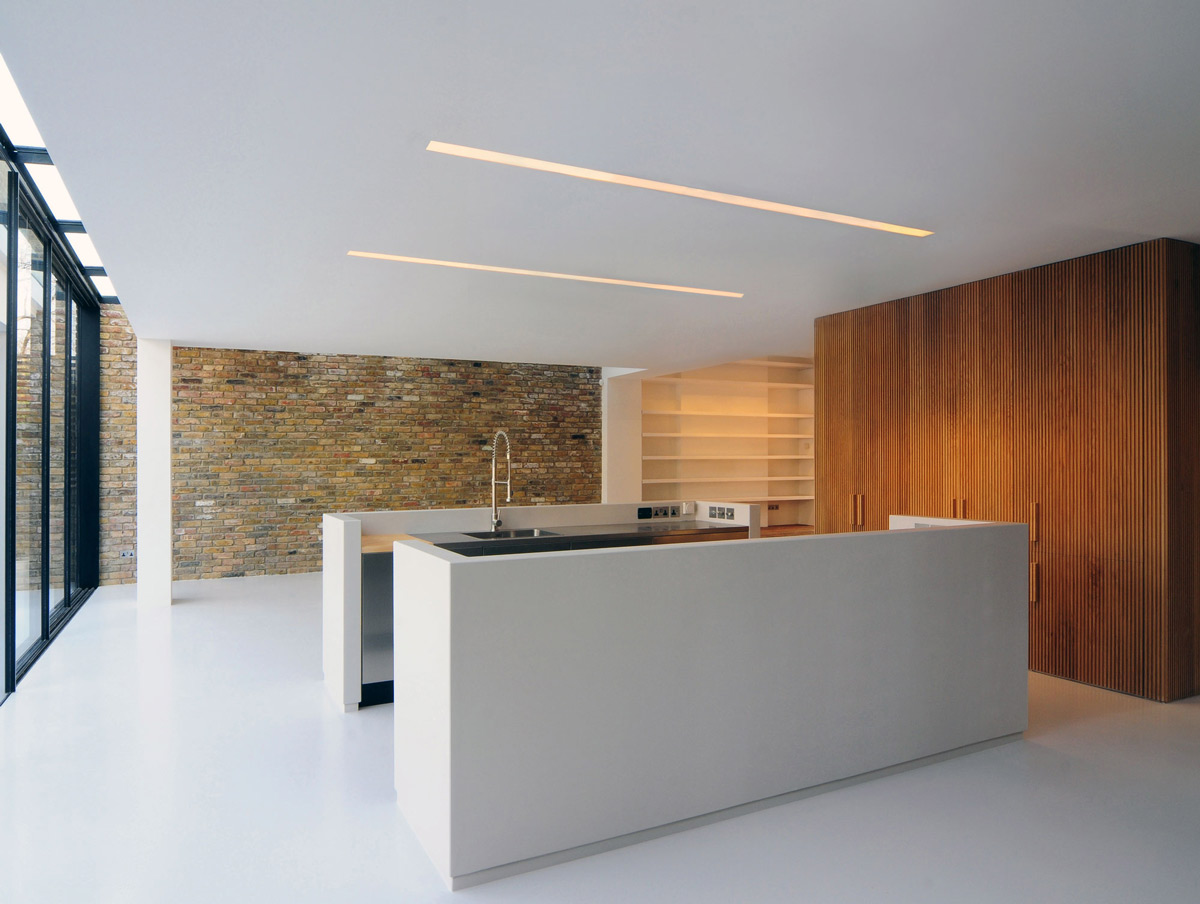 Minimalist Kitchen, Modern Home in London by Bureau de Change Design Office