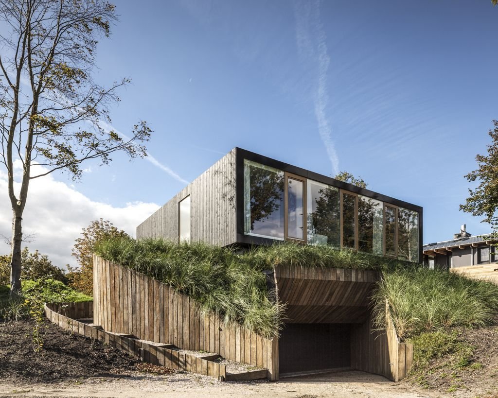 Garage, Wood Cladding, Energy Efficient Home in Bloemendaal, The Netherlands