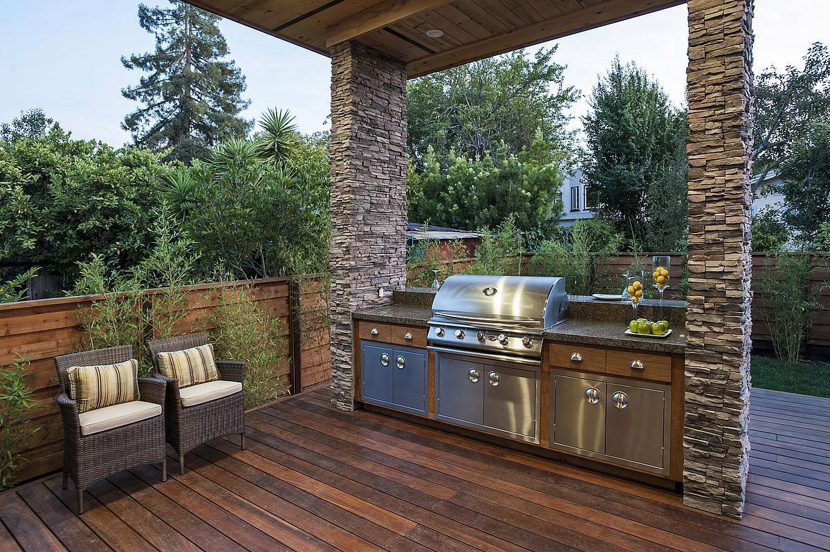 Built-in Barbecue, Modern Home in Burlingame, California