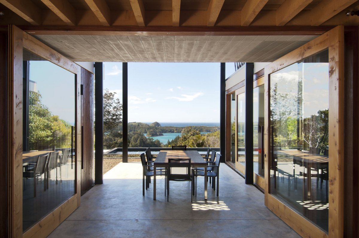 Outdoor Dining Space, Hilltop Home with Stunning Views in Ngunguru, New Zealand