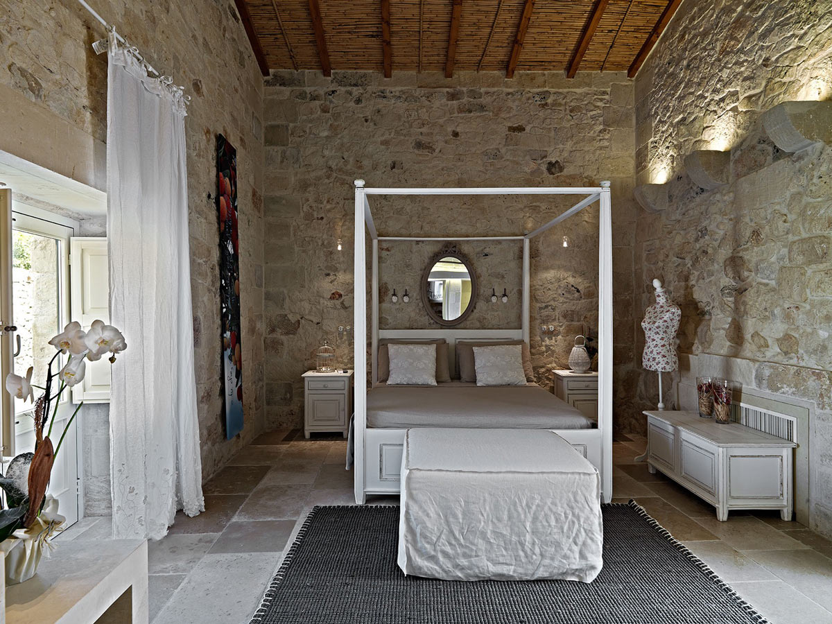 Four-Poster Bed, Rug, Bedroom, Relais Masseria Capasa Hotel in Martano, Italy