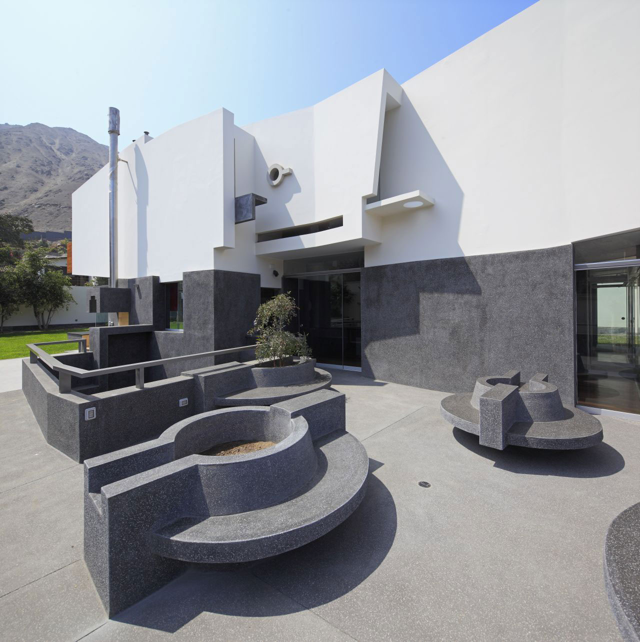 Terrace, Seating, Home in La Planicie, Lima