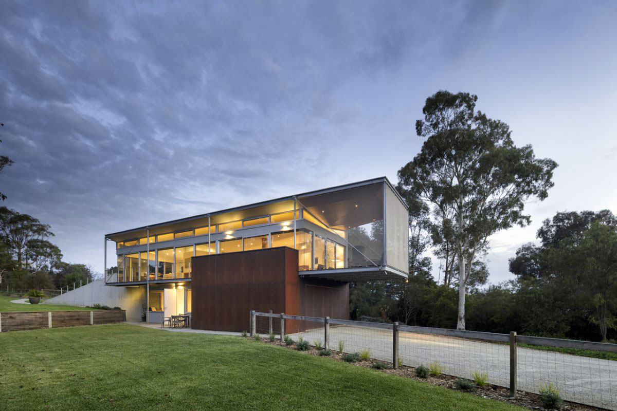Side Facade, Sailing Inspired House in Victoria, Australia