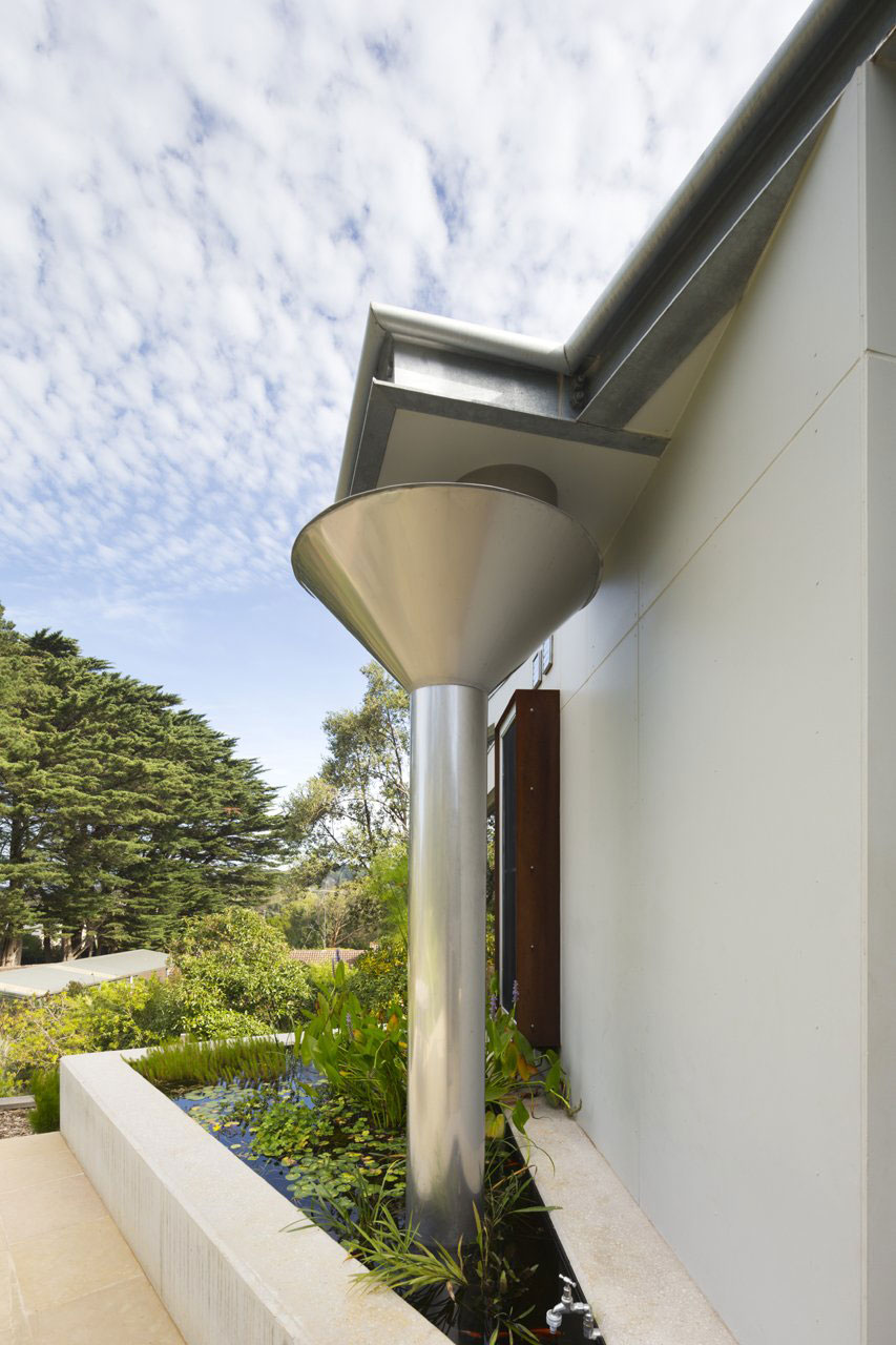 Water Feature, Sailing Inspired House in Victoria, Australia