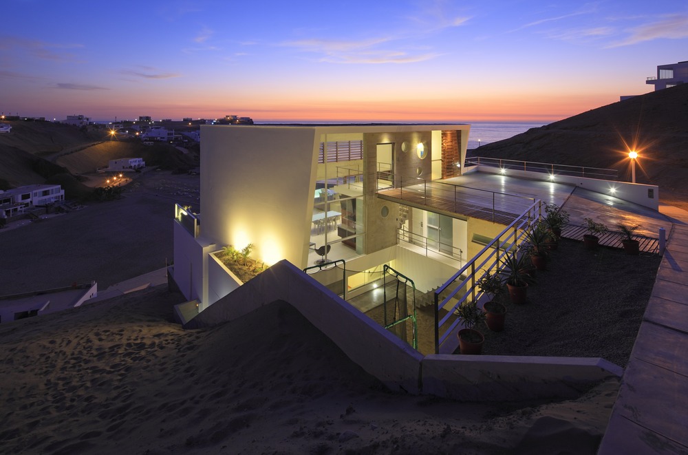 Entrance, Lighting, Stunning Home situated above Palillos Beach, Peru