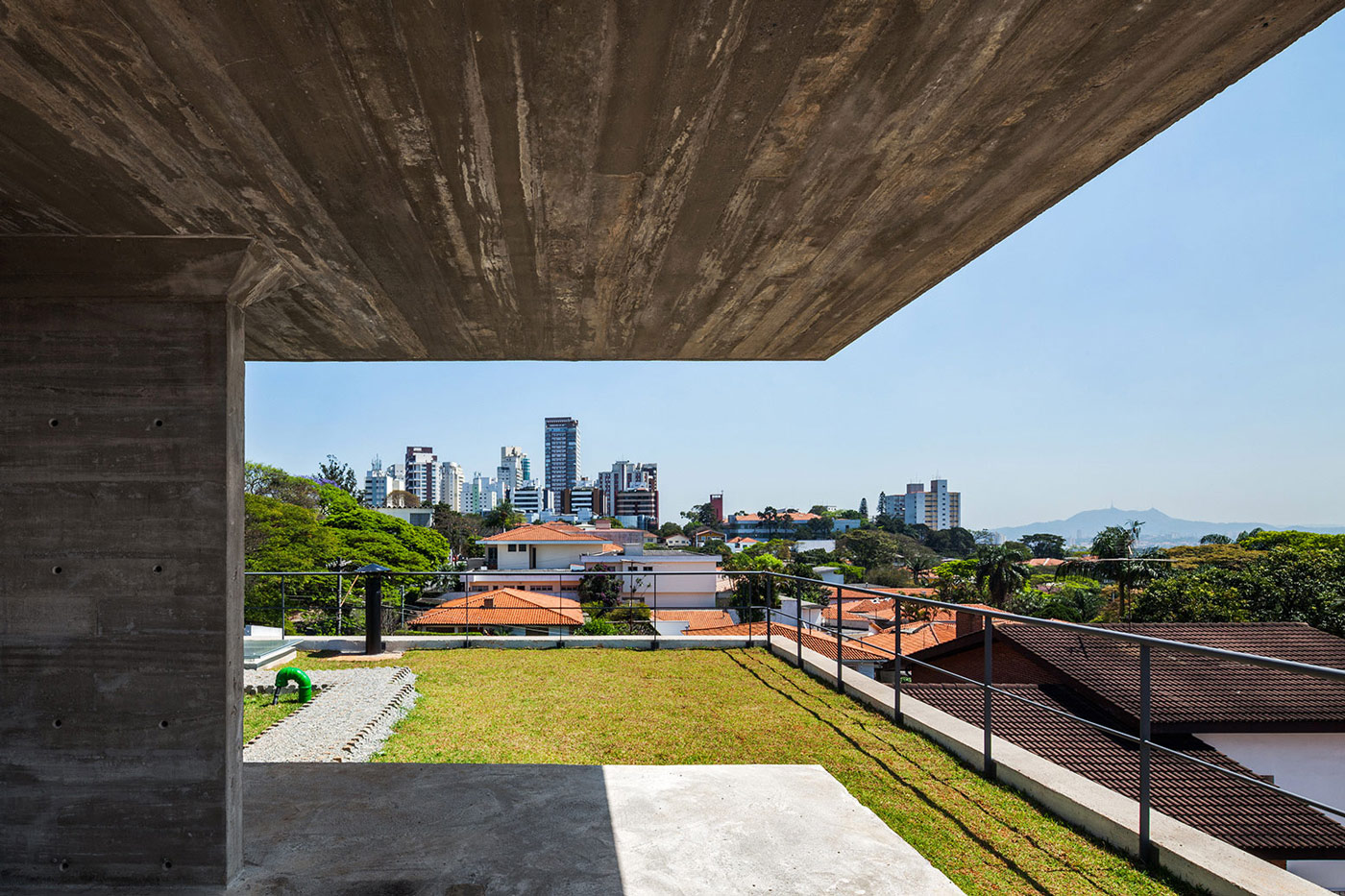 Roof Garden, Terrace, City Views, Urban House in São Paulo, Brazil
