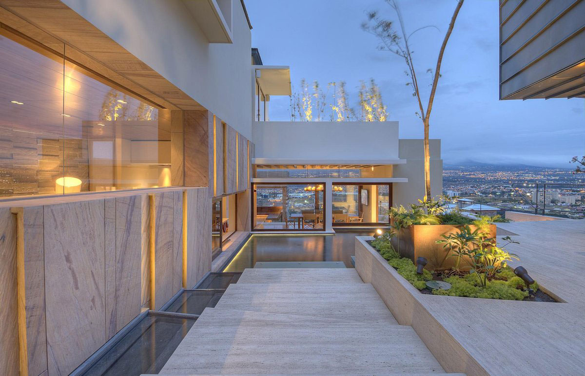 Steps, Pool, Elegant House in San José, Costa Rica