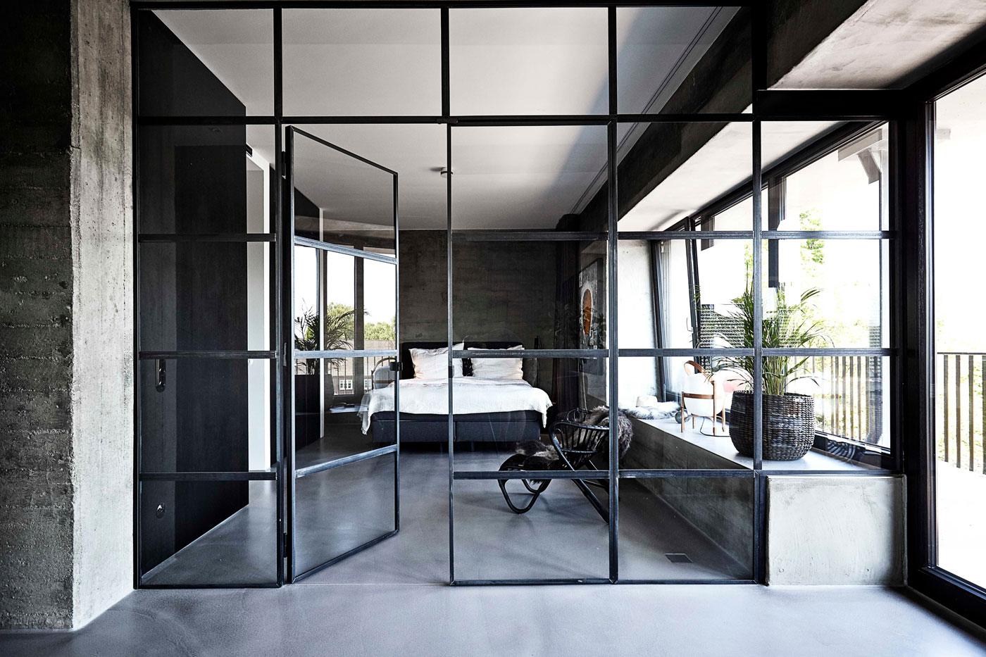 Bedroom, glass wall